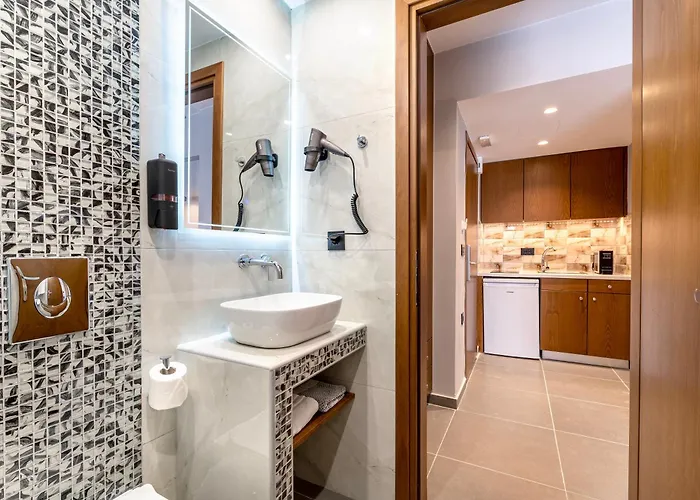 Duka - Near Port, Beaches